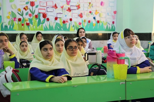 ویدئو کلیپ برگزاری کلاس آموزشی ترویجی به مناسبت هفته دامپزشکی 