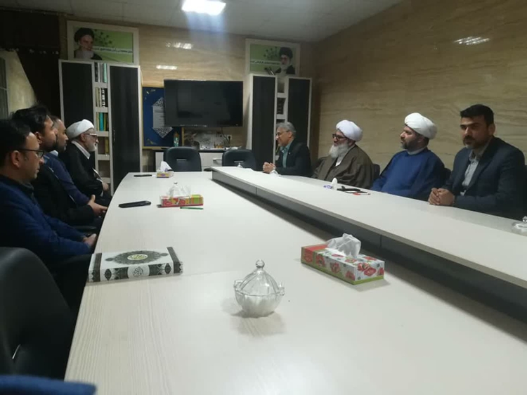 نشست مدیرکل دامپزشکی استان بوشهر با امام جمعه کنگان برگزار شد